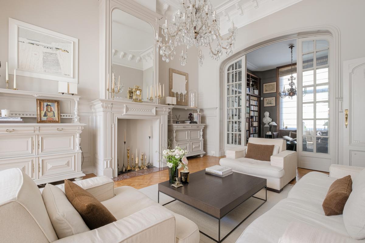 SOUS OFFRE !! Saint-Gilles : Splendide maison 5 chambres + atelier garage