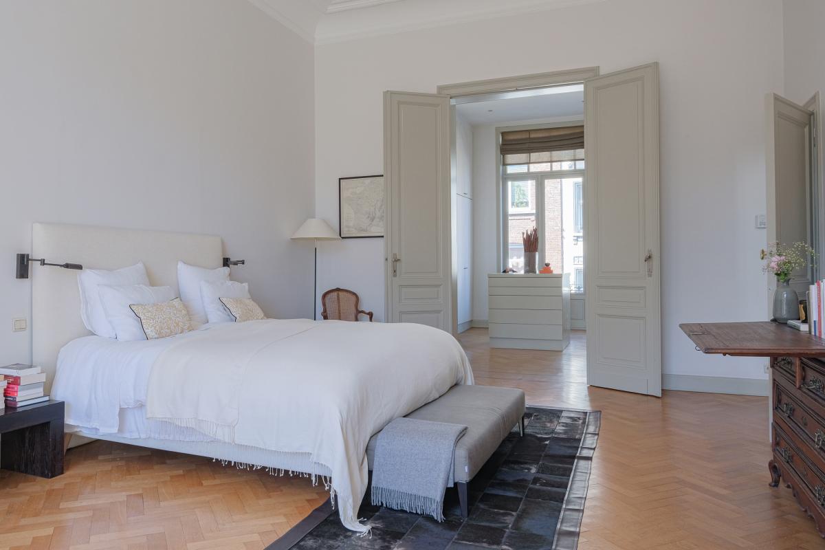 SOUS OFFRE !! Saint-Gilles : Splendide maison 5 chambres + atelier garage