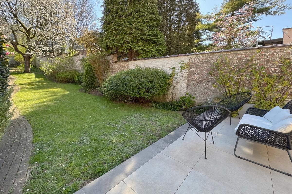 SOUS OFFRE !! Saint-Gilles : Splendide maison 5 chambres + atelier garage