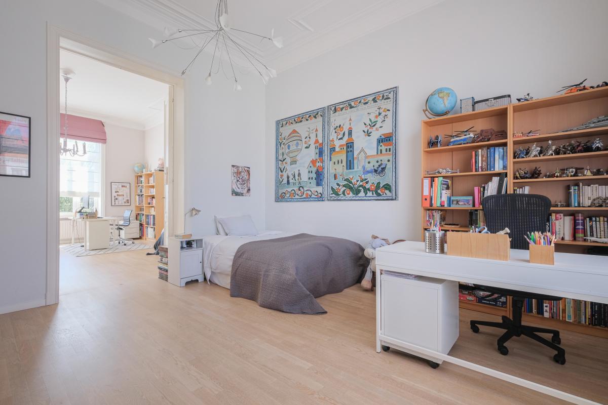 SOUS OFFRE !! Saint-Gilles : Splendide maison 5 chambres + atelier garage