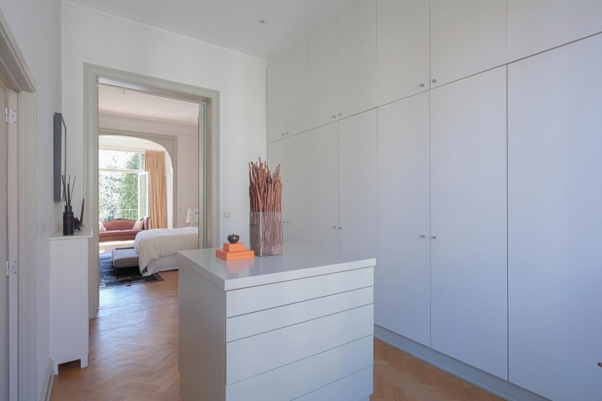 SOUS OFFRE !! Saint-Gilles : Splendide maison 5 chambres + atelier garage