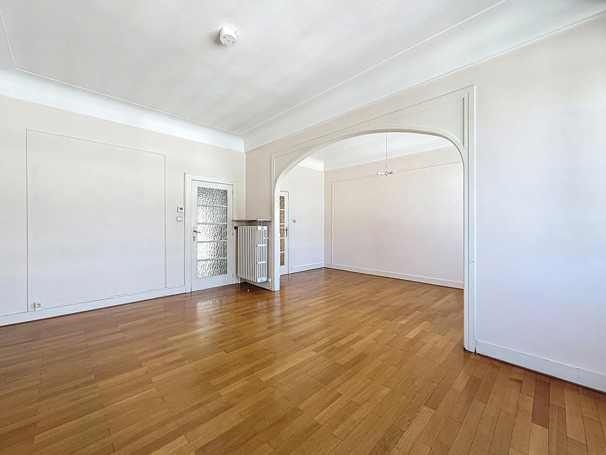 Brugmann : Appartement 2 chambres + chambre de bonne