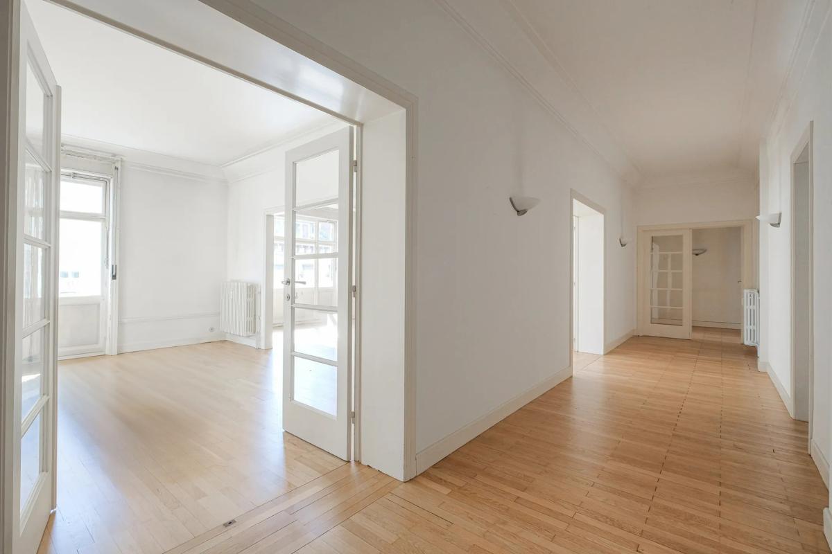 Place Brugmann : Superbe appartement 4 chambres + terrasse
