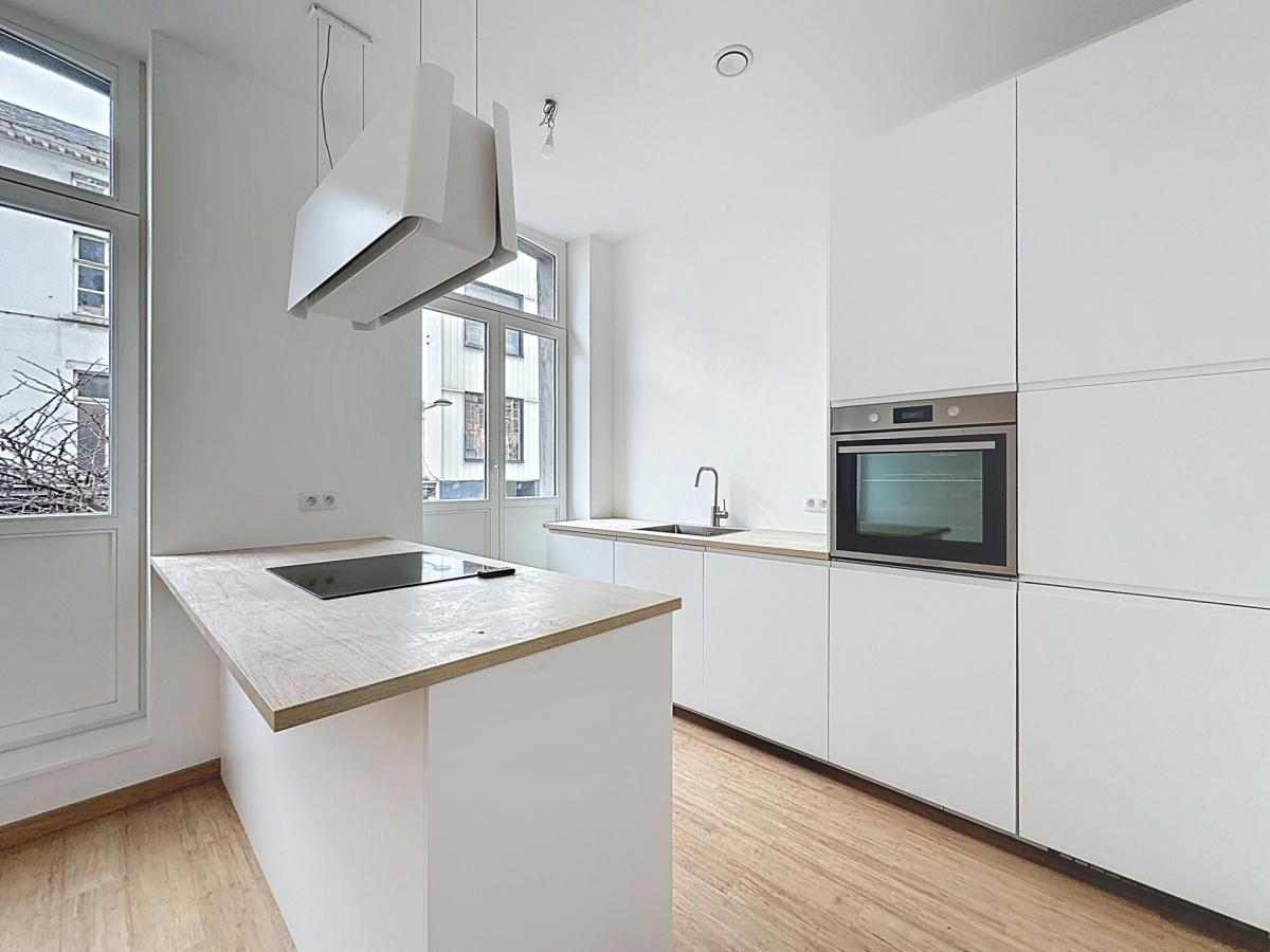 Chée d'Ixelles : Bel appartement remis à neuf +  terrasse
