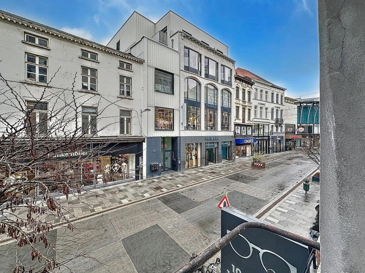Chée d'Ixelles : Bel appartement remis à neuf +  terrasse