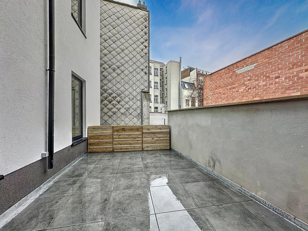 Chée d'Ixelles : Bel appartement remis à neuf +  terrasse