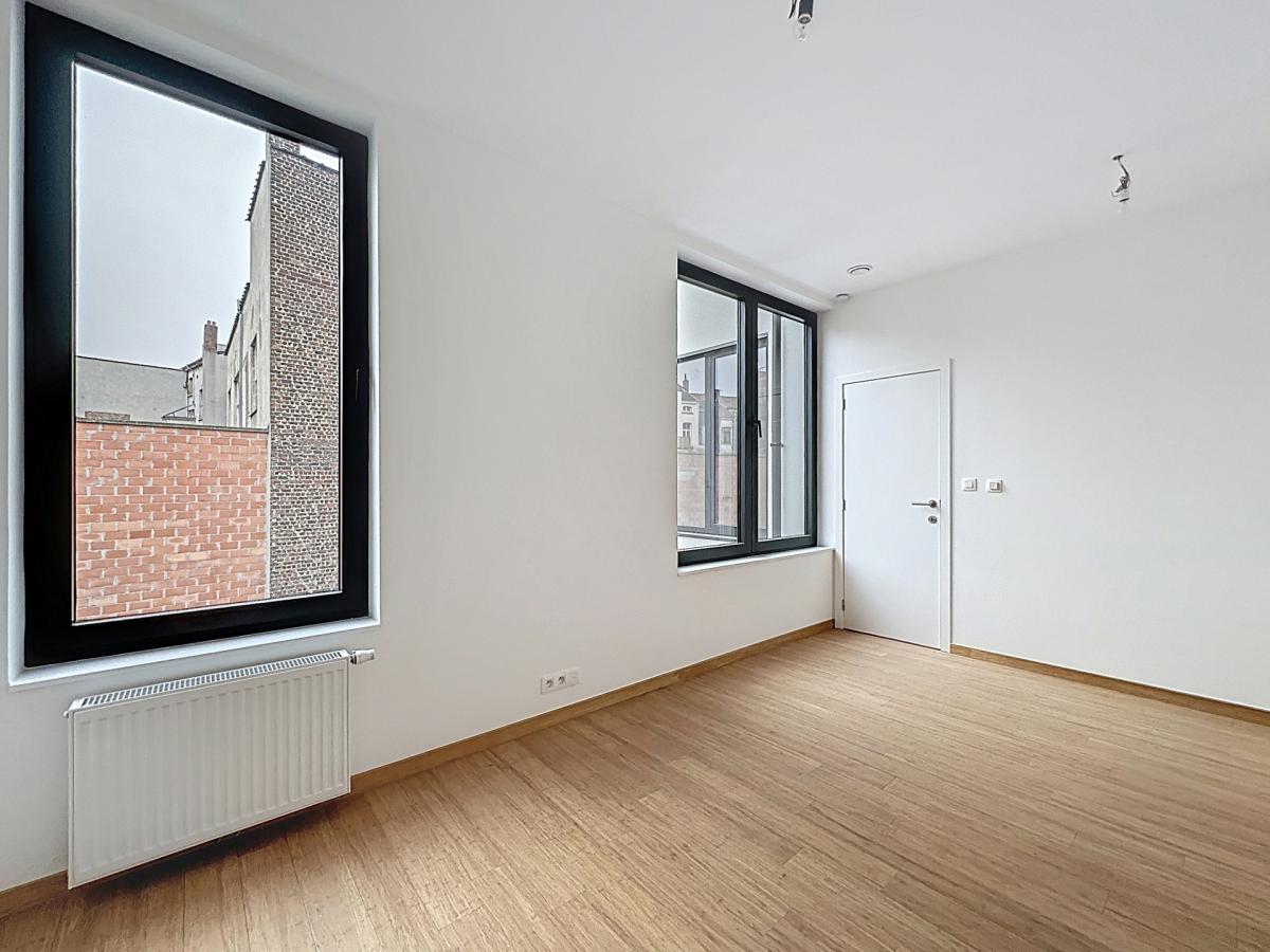 Chée d'Ixelles : Superbe triplex colocation acceptée