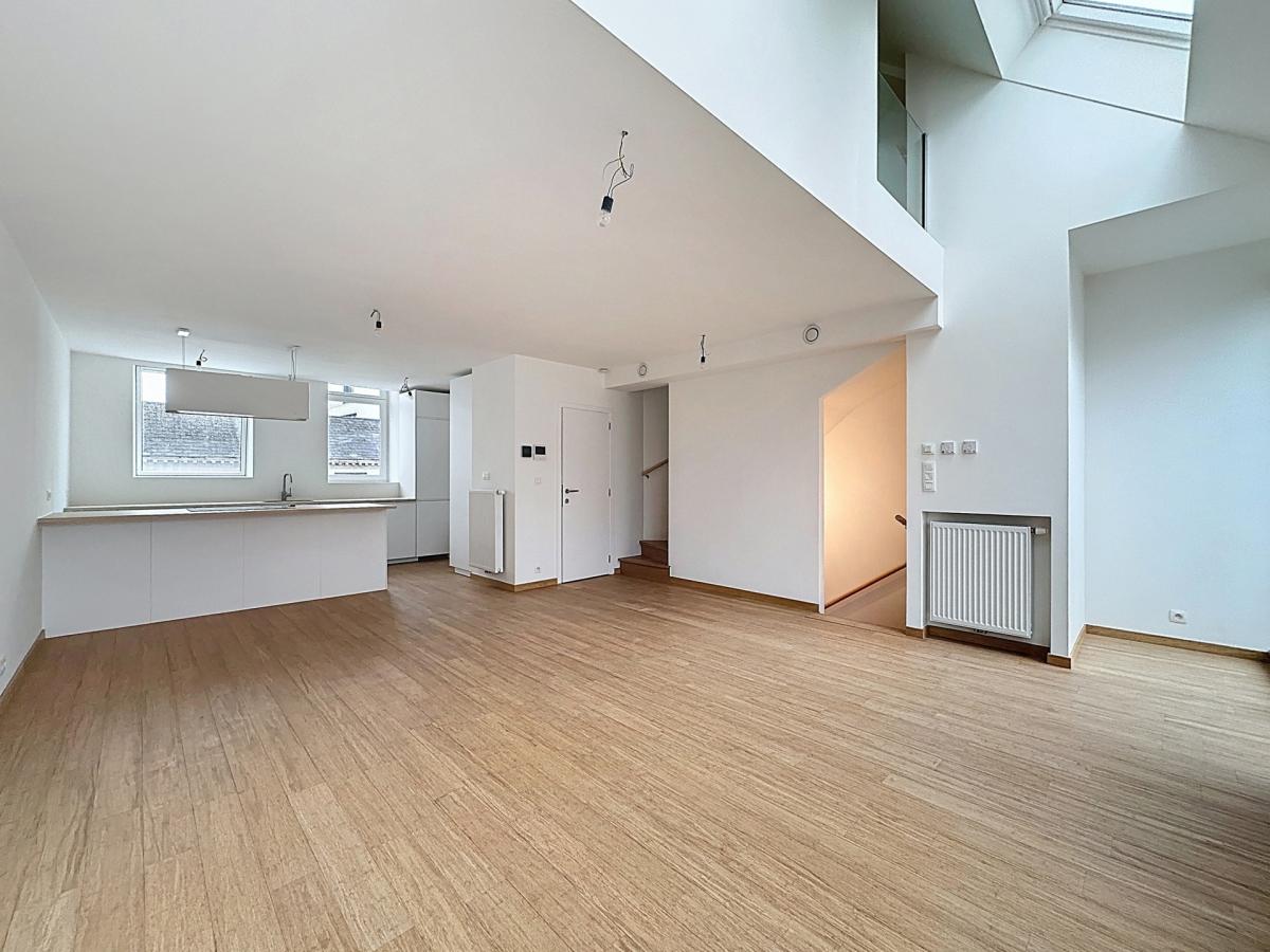 Chée d'Ixelles : Superbe triplex colocation acceptée