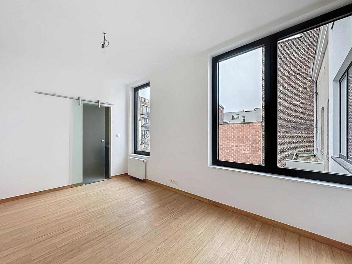 Chée d'Ixelles : Superbe triplex colocation acceptée