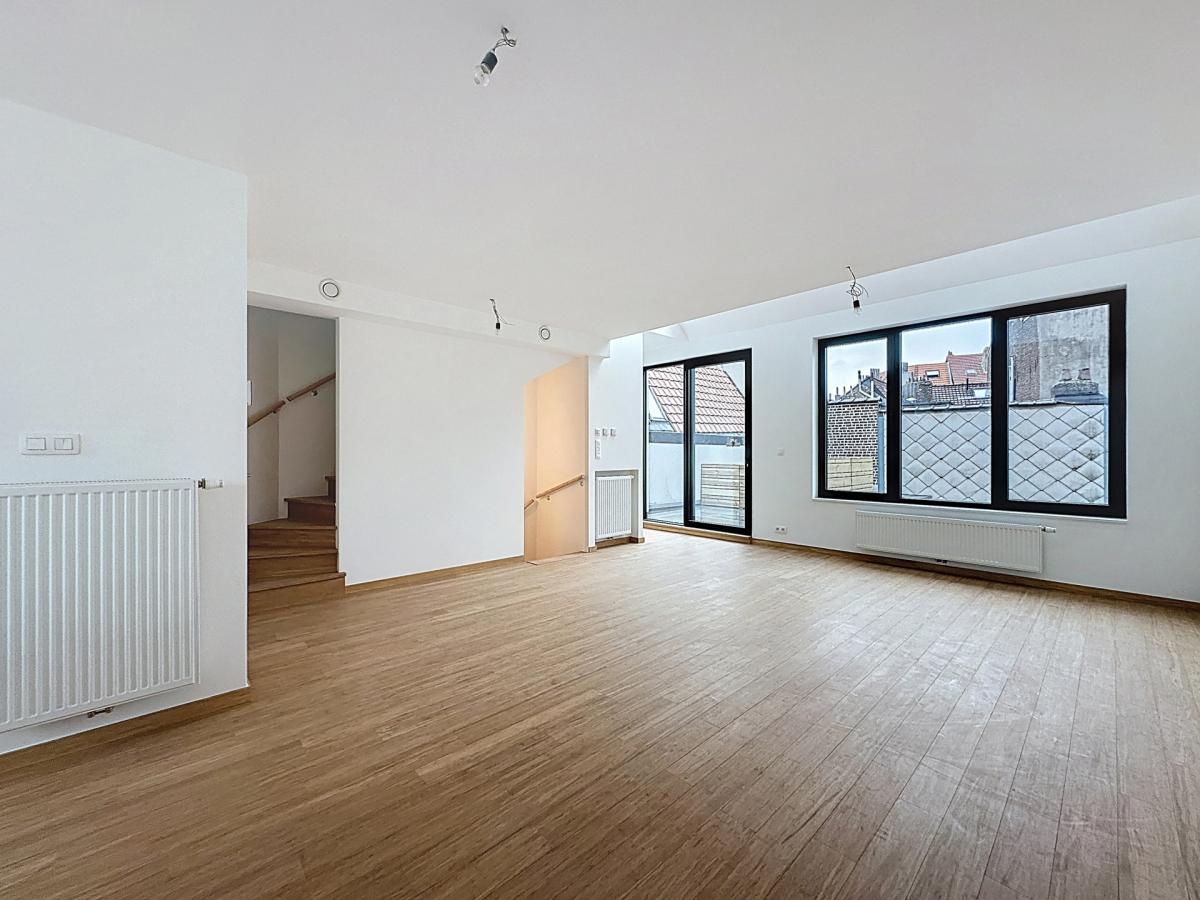 Chée d'Ixelles : Superbe triplex colocation acceptée