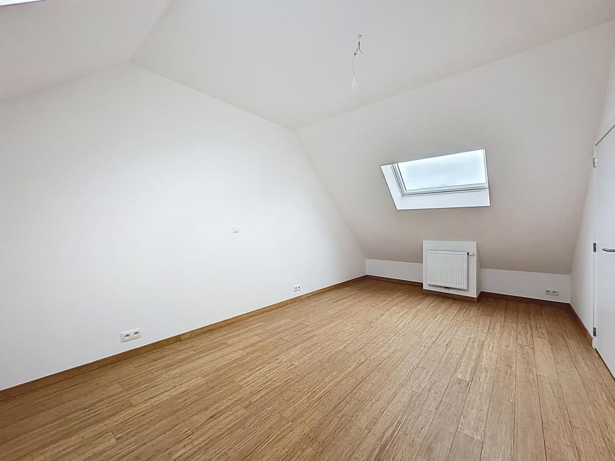 Chée d'Ixelles : Superbe triplex colocation acceptée
