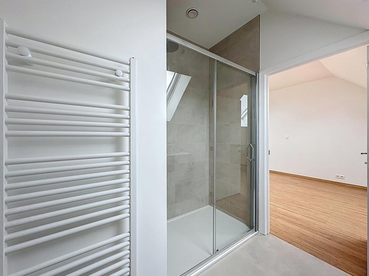 Chée d'Ixelles : Superbe triplex colocation acceptée