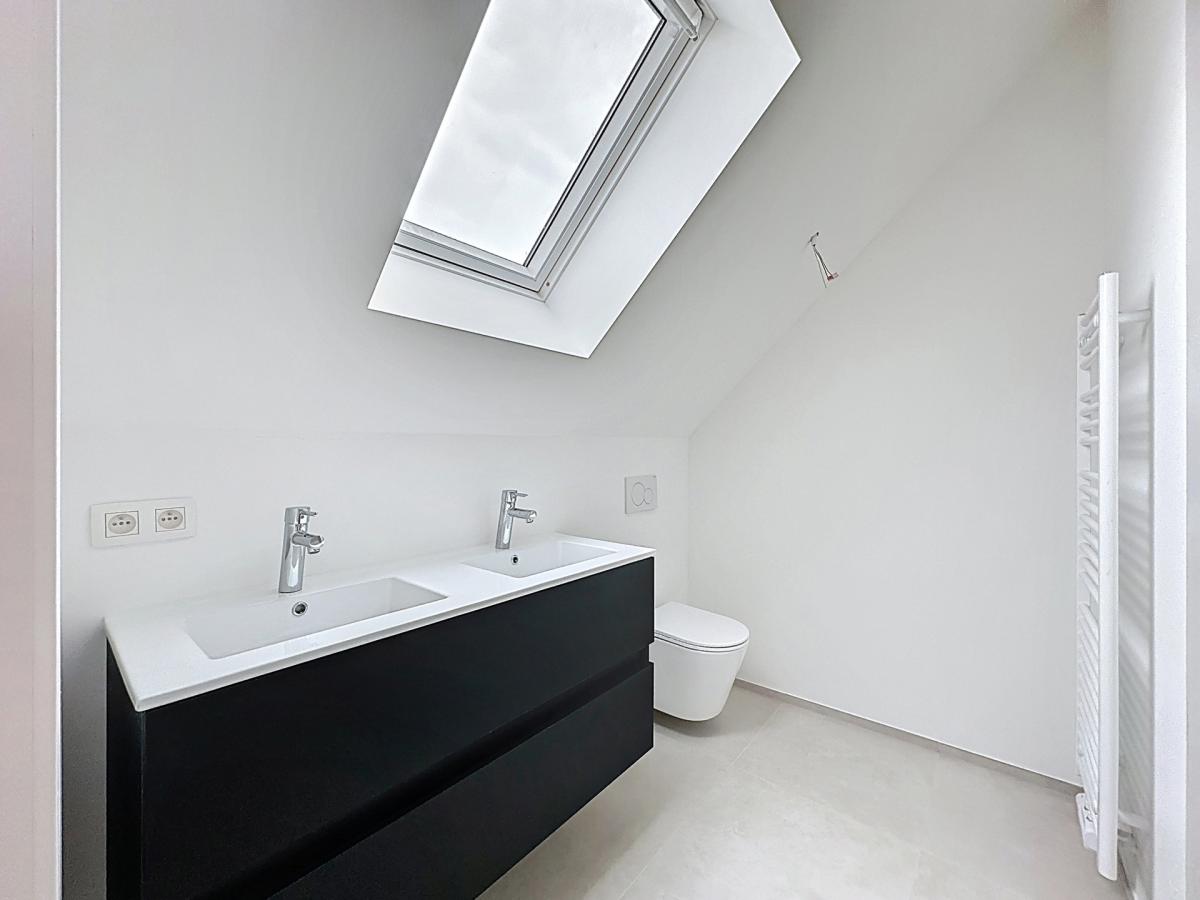 Chée d'Ixelles : Superbe triplex colocation acceptée