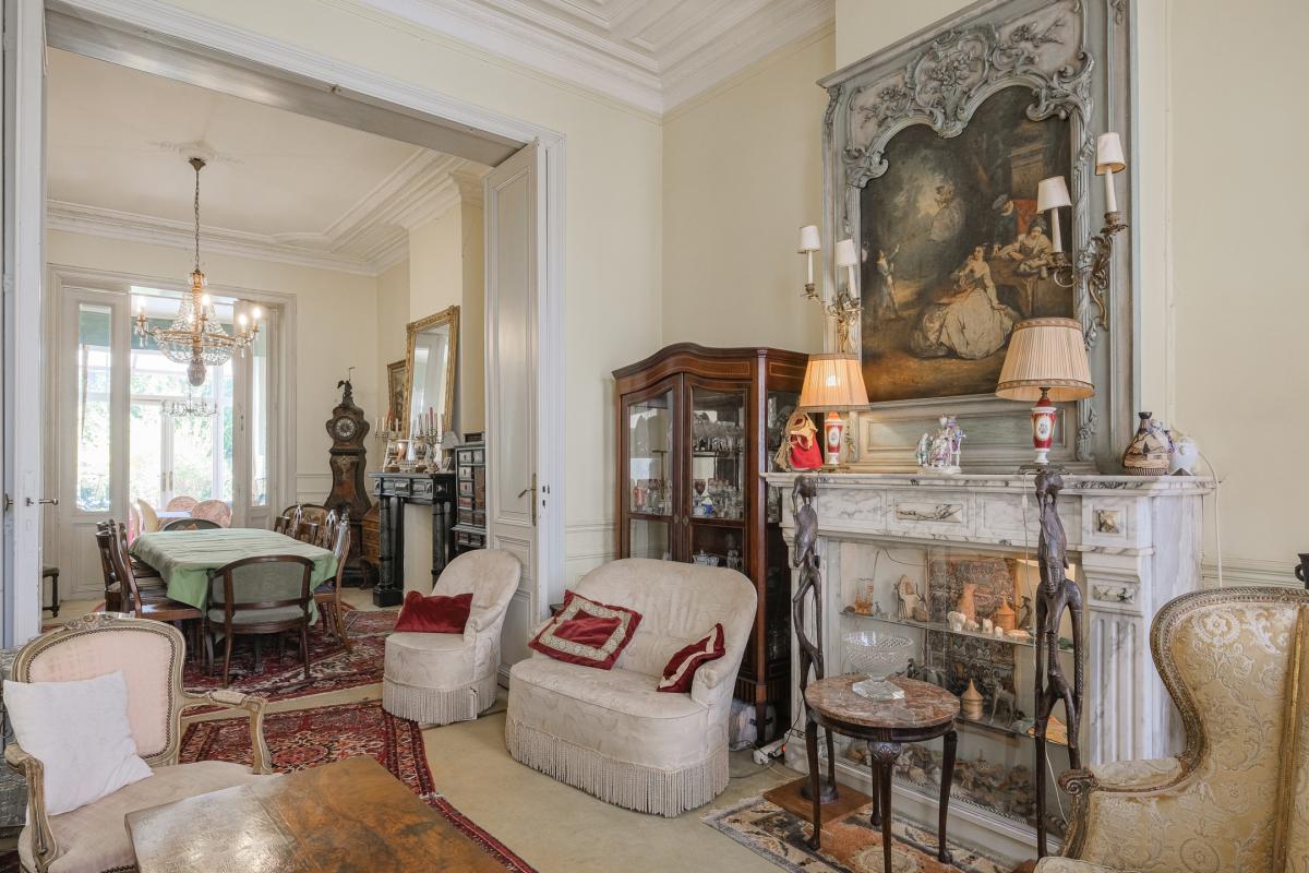 SOUS OFFRE !! Brugmann/Merjay Maison Maitre 5 chbres jardin à rénover 