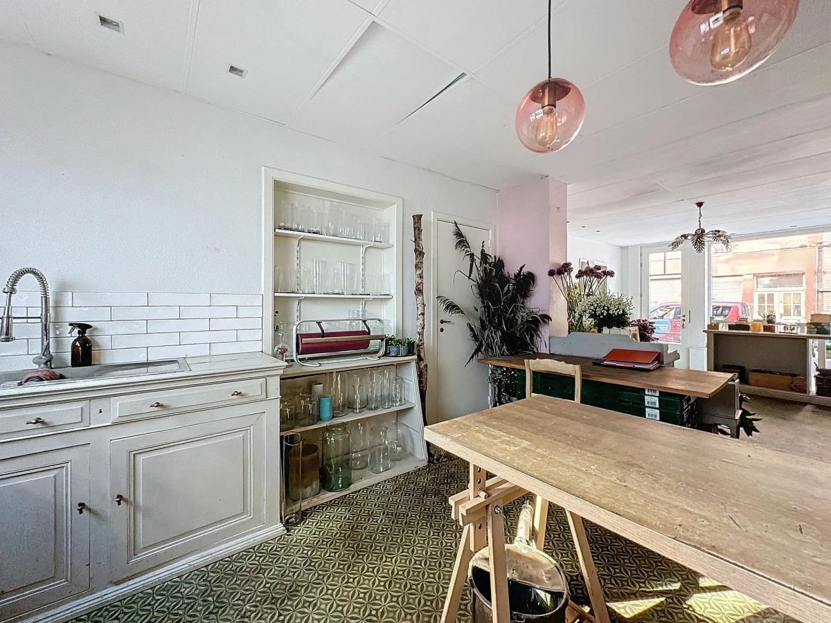 BOONDAEL : Superbe duplex rez-de-chaussée commercial