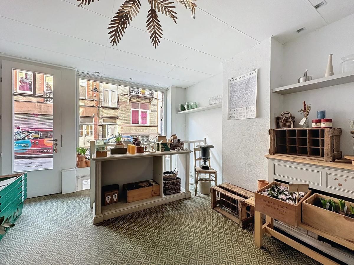 BOONDAEL : Superbe duplex rez-de-chaussée commercial