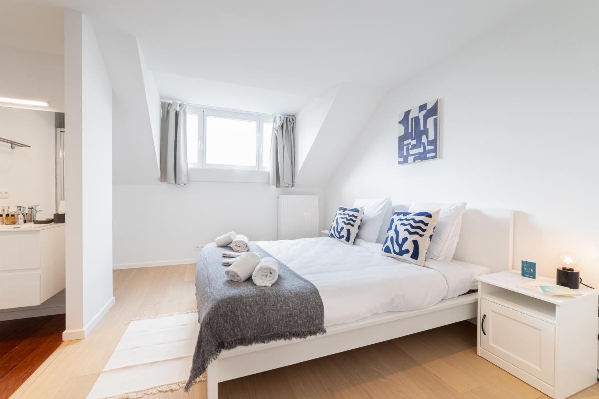 Molière: Appartement rénové 4 ch, 4 sdd Possibilité terrasse