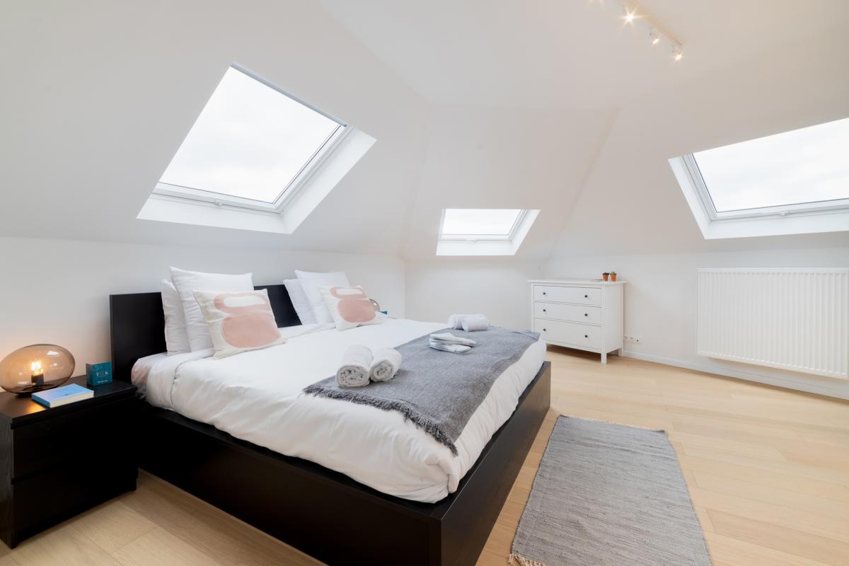 Molière: Appartement rénové 4 ch, 4 sdd Possibilité terrasse