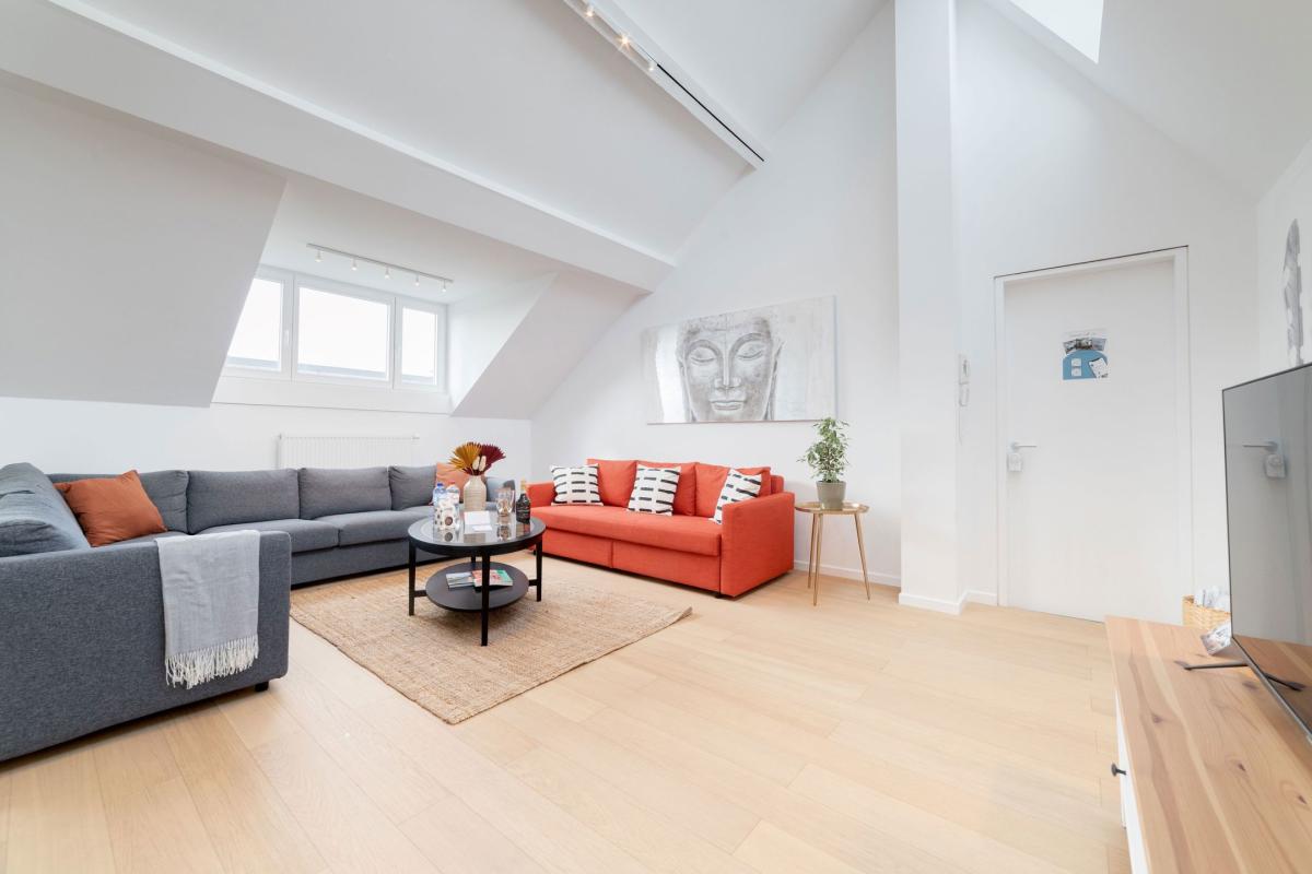 Molière: Appartement rénové 4 ch, 4 sdd Possibilité terrasse