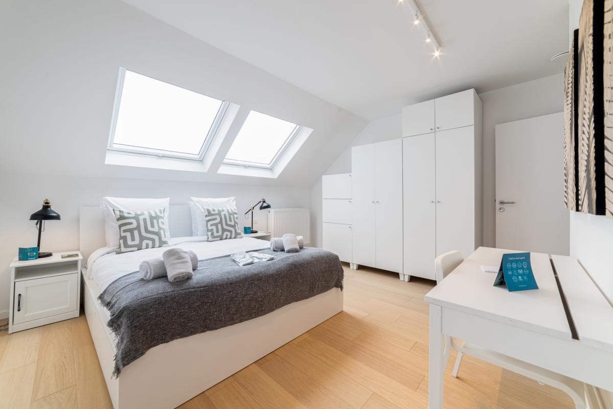 Molière: Appartement rénové 4 ch, 4 sdd Possibilité terrasse