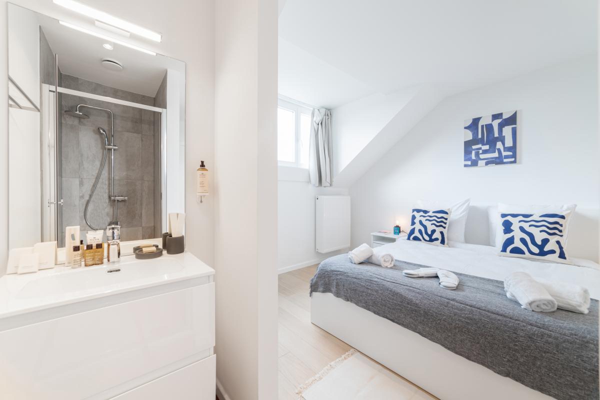 Molière: Appartement rénové 4 ch, 4 sdd Possibilité terrasse
