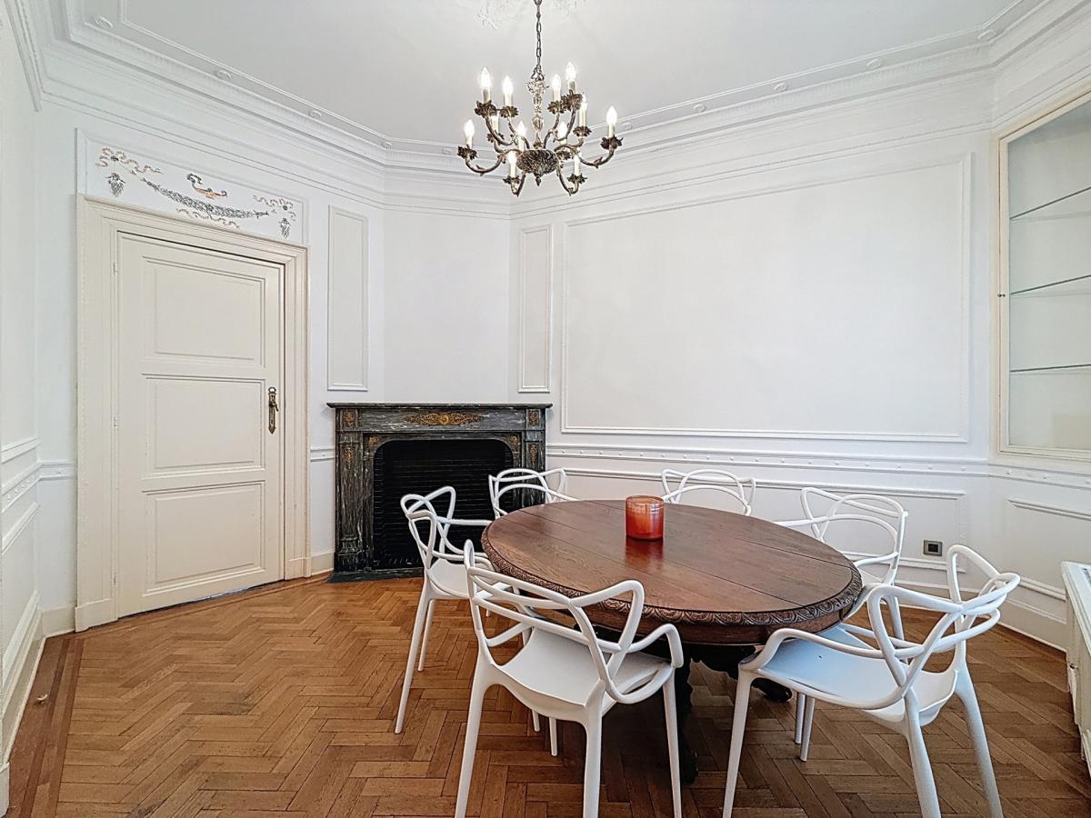 De Crayer : splendide maison de Maître 2 ch meublée