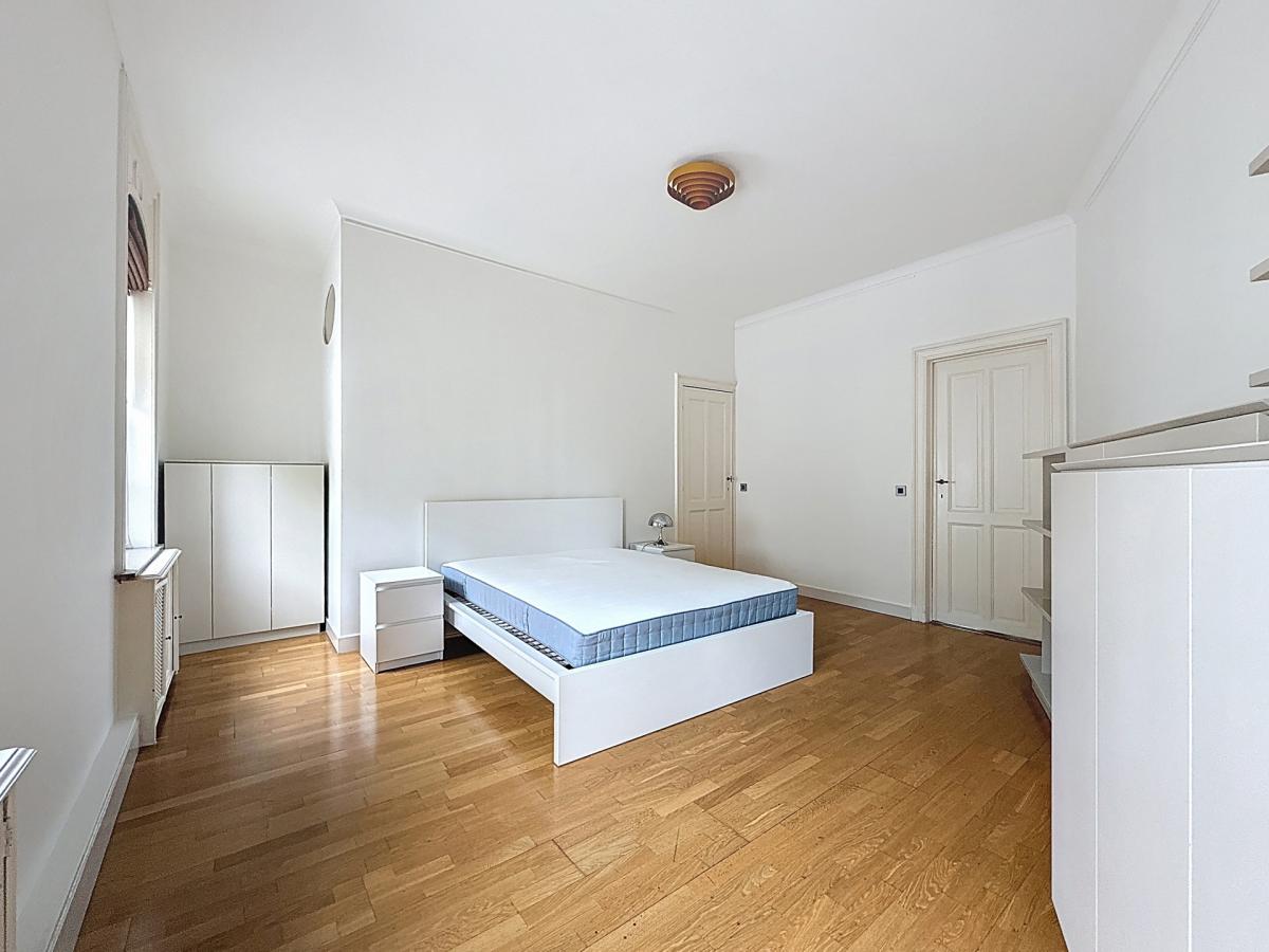 De Crayer : splendide maison de Maître 2 ch meublée