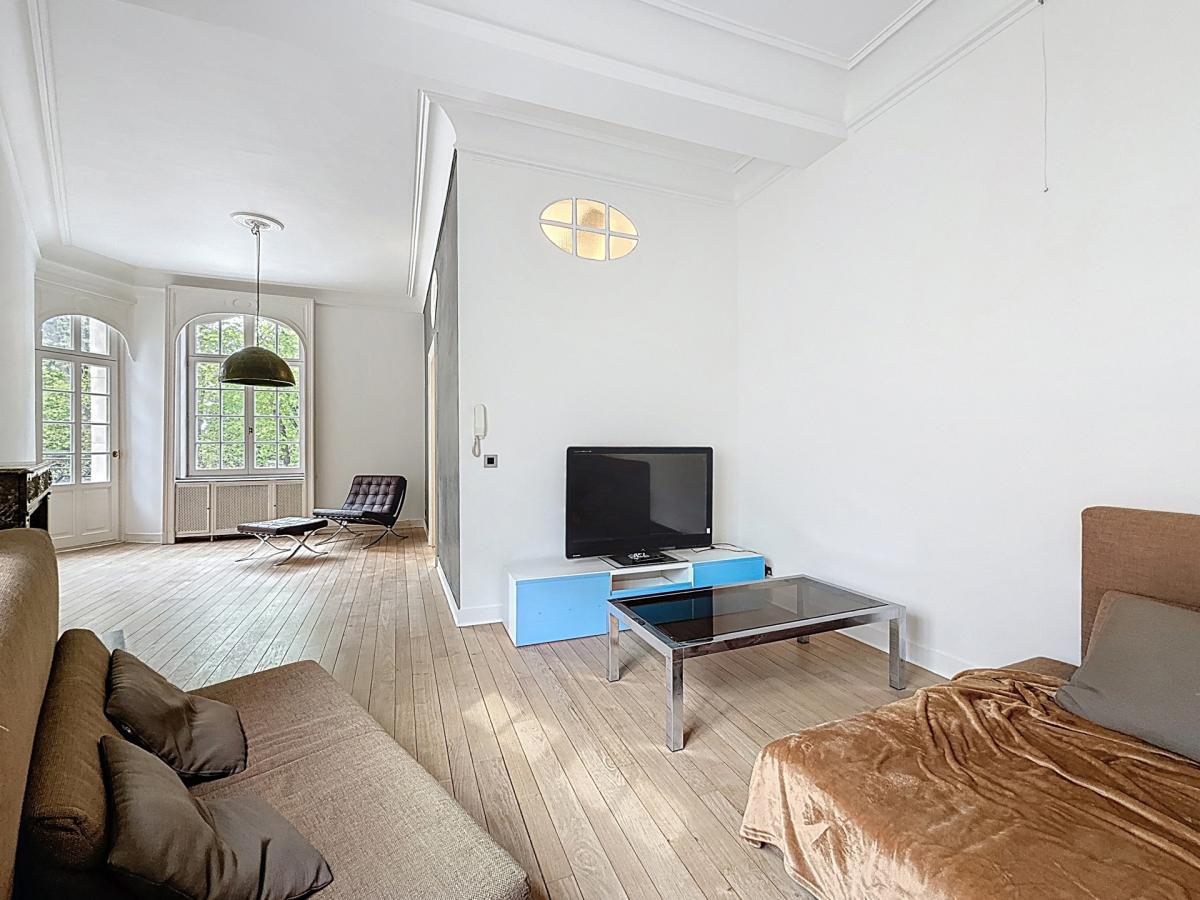 De Crayer : splendide maison de Maître 2 ch meublée