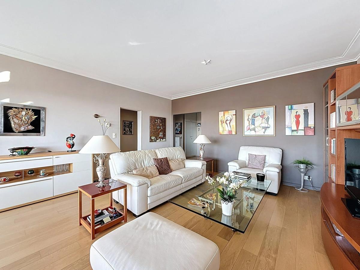 SOUS OFFRE !! Jean Vander Elst : appartement 3 chambres + terrasses