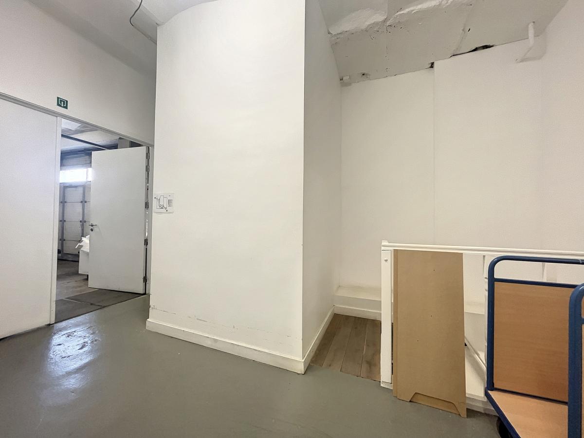 Saint Catherine - Magnifique rez commercial de  ± 170 m²