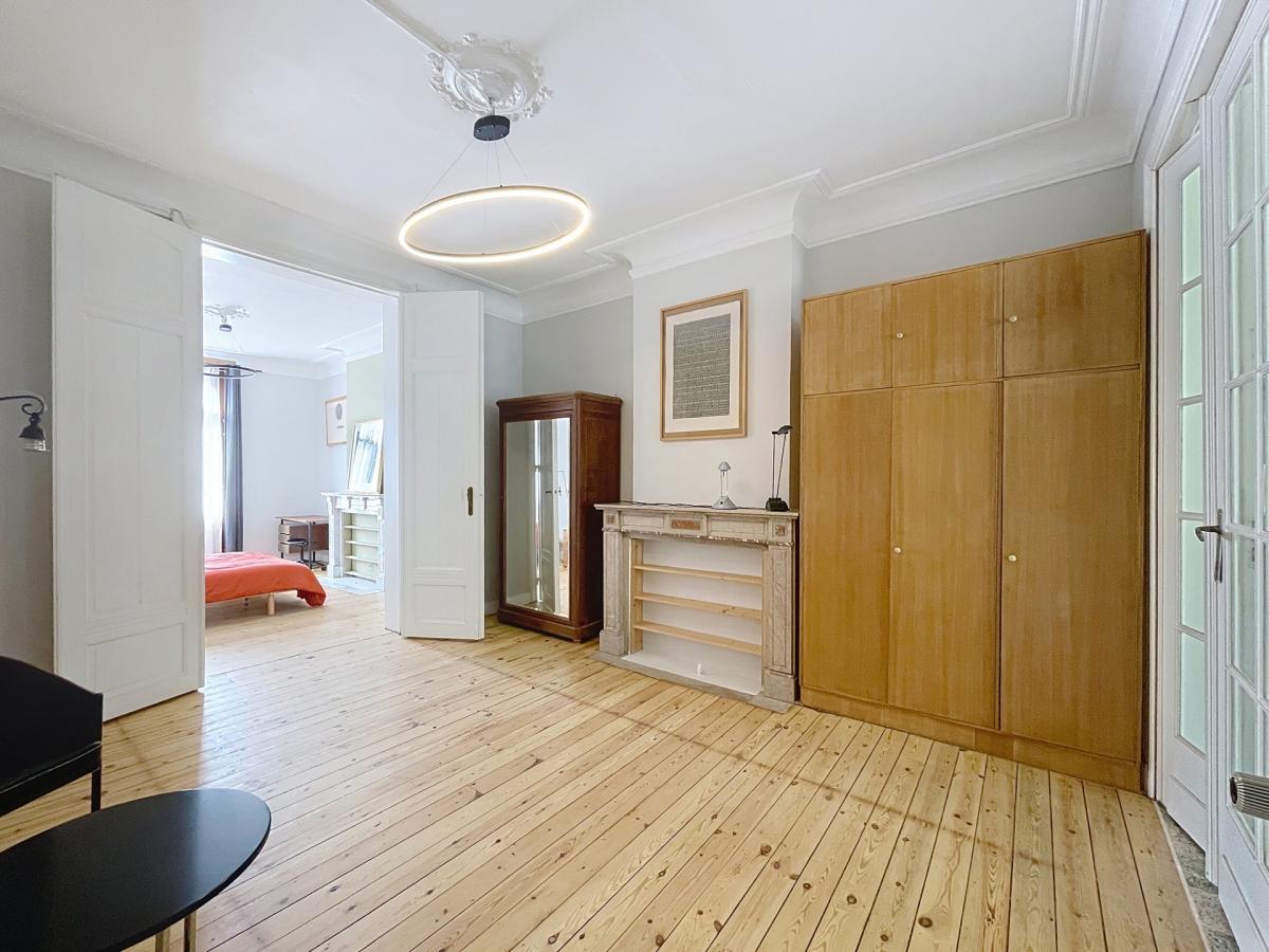 Pl. Brugmann : Bel appartement meublé 