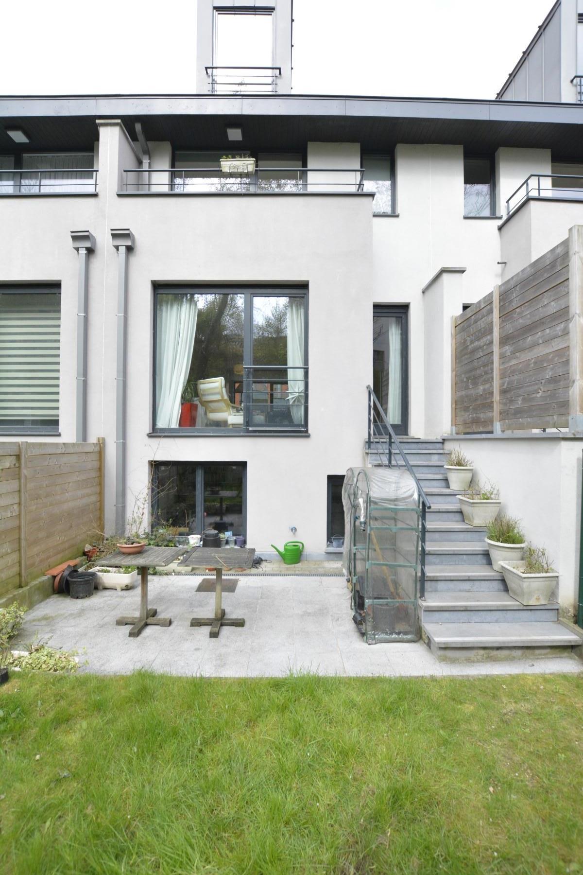 Saint-Job : Magnifique maison moderne de 4 chambres + jardin