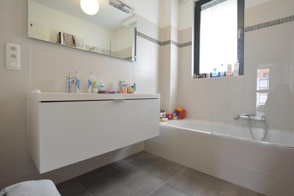 Saint-Job : Magnifique maison moderne de 4 chambres + jardin