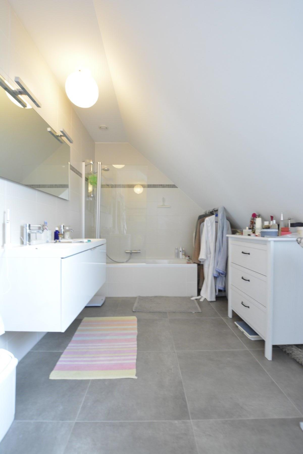 Saint-Job : Magnifique maison moderne de 4 chambres + jardin
