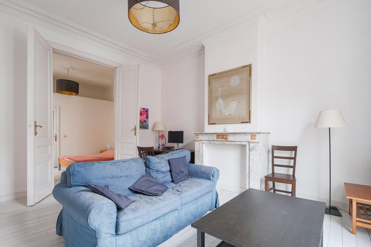 Cinquantenaire: maison de caractère 5/6 ch. 3 sdb et cour