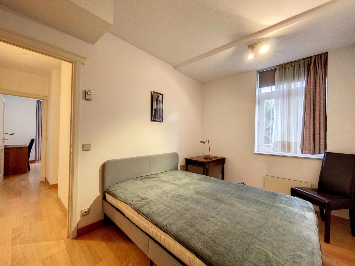 BDC/ROOSEVELT : Beau rez-de-chaussée 3 chambres meublé 