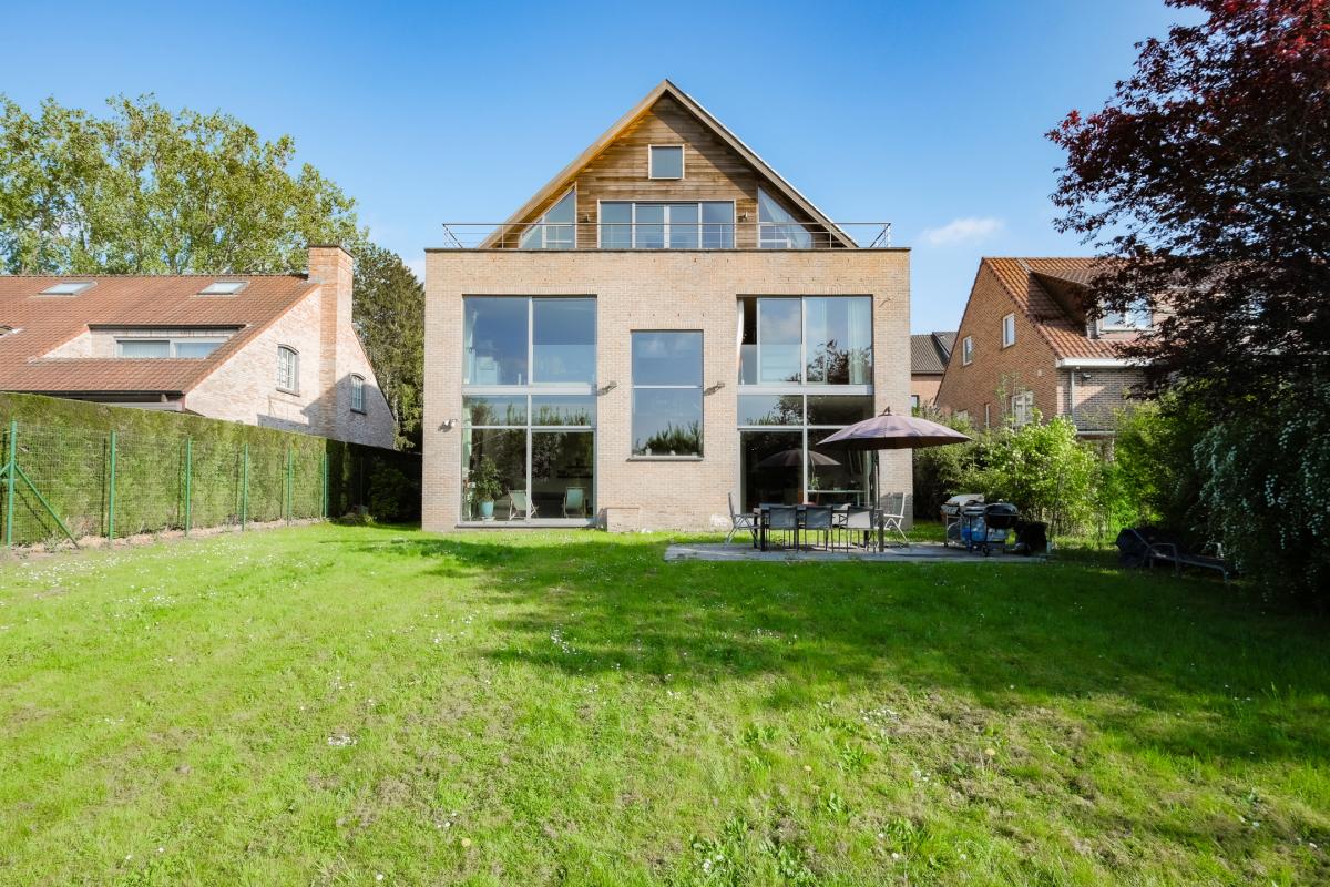Beersel/Uccle, splendide villa 6 chambres, 4 sdb avec jardin