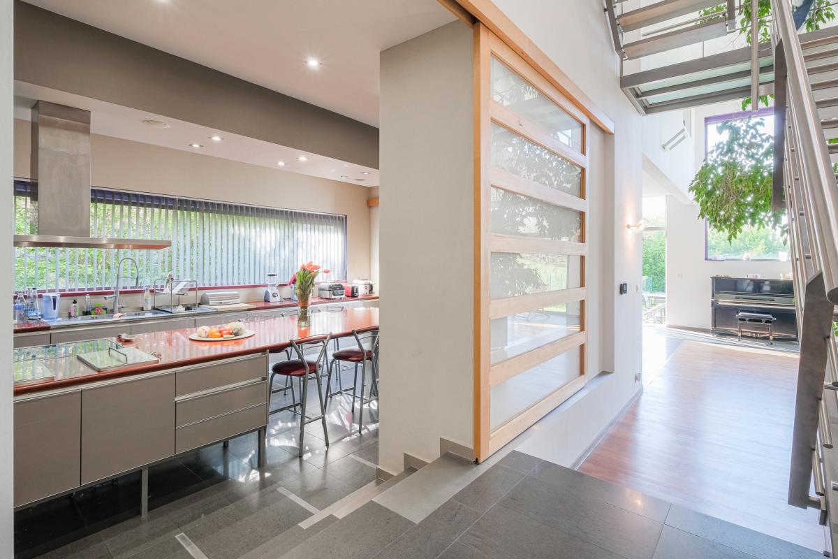 Beersel/Uccle, splendide villa 6 chambres, 4 sdb avec jardin