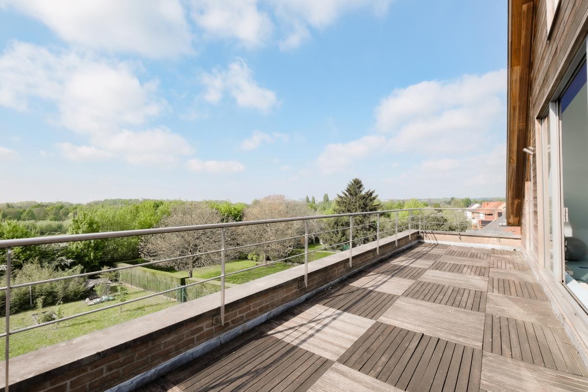 Beersel/Uccle, splendide villa 6 chambres, 4 sdb avec jardin