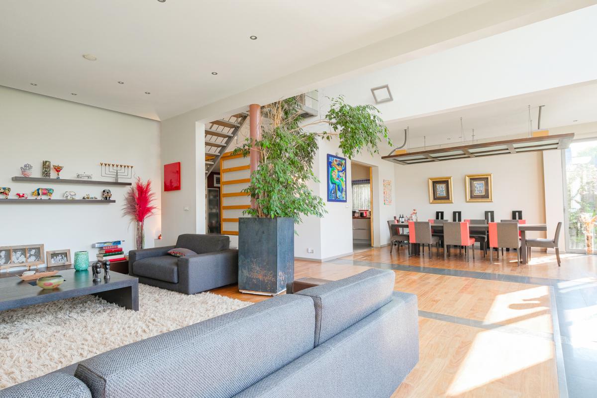 Beersel/Uccle, splendide villa 6 chambres, 4 sdb avec jardin