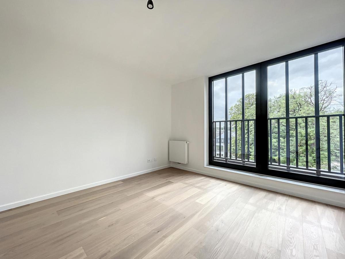 Globe : Penthouse neuf 2 chambres + terrasse + parking
