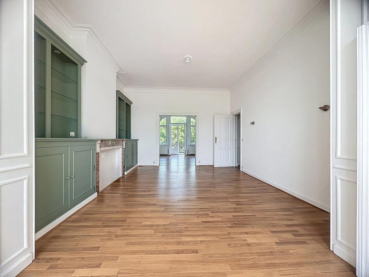 Cinquantenaire : Superbe duplex 2 chambres