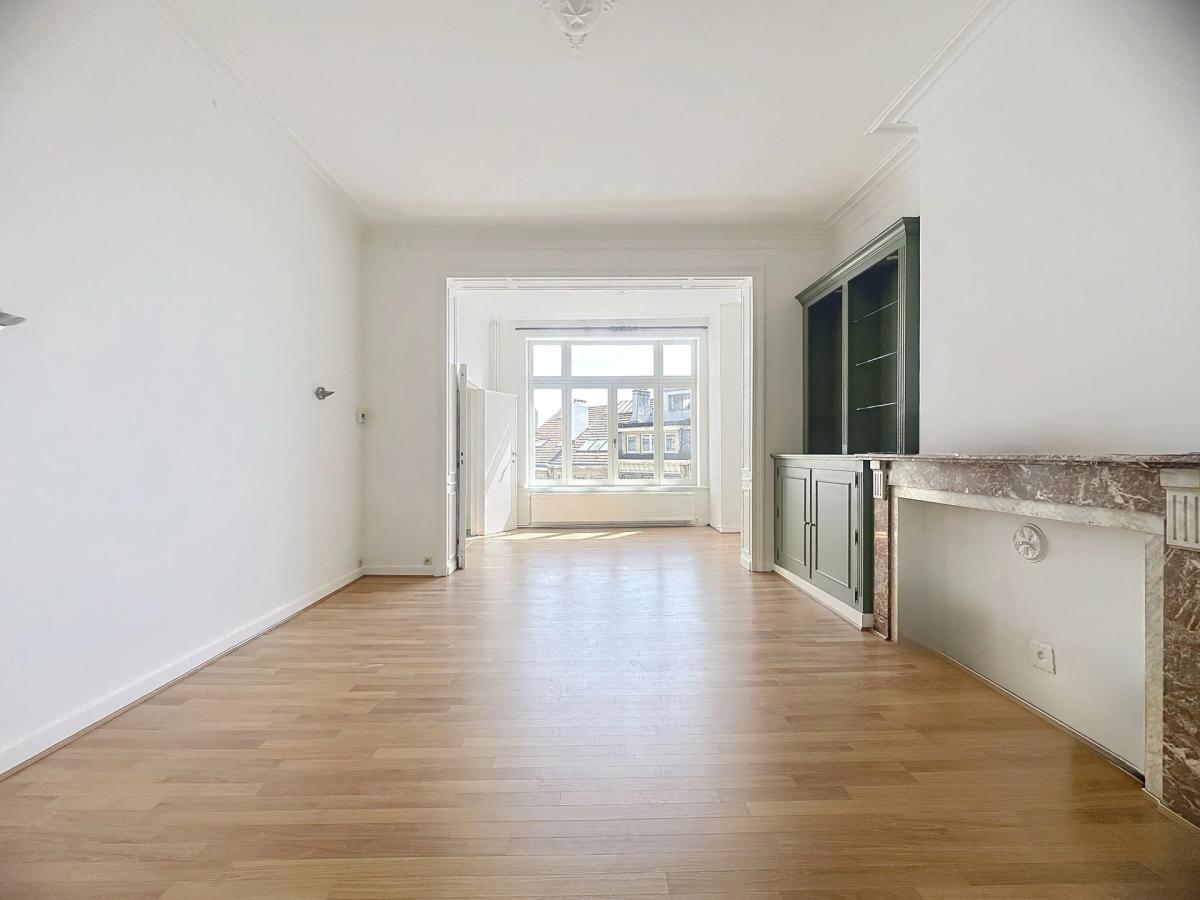 Cinquantenaire : Superbe duplex 2 chambres