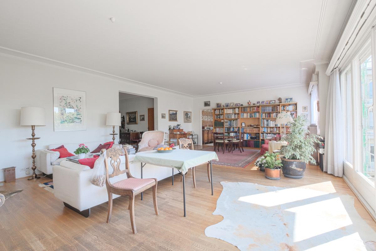 Longchamps : Magnifique appartement 2 ch, terrasses & garage