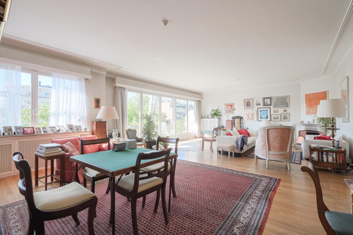 Longchamps : Magnifique appartement 2 ch, terrasses & garage
