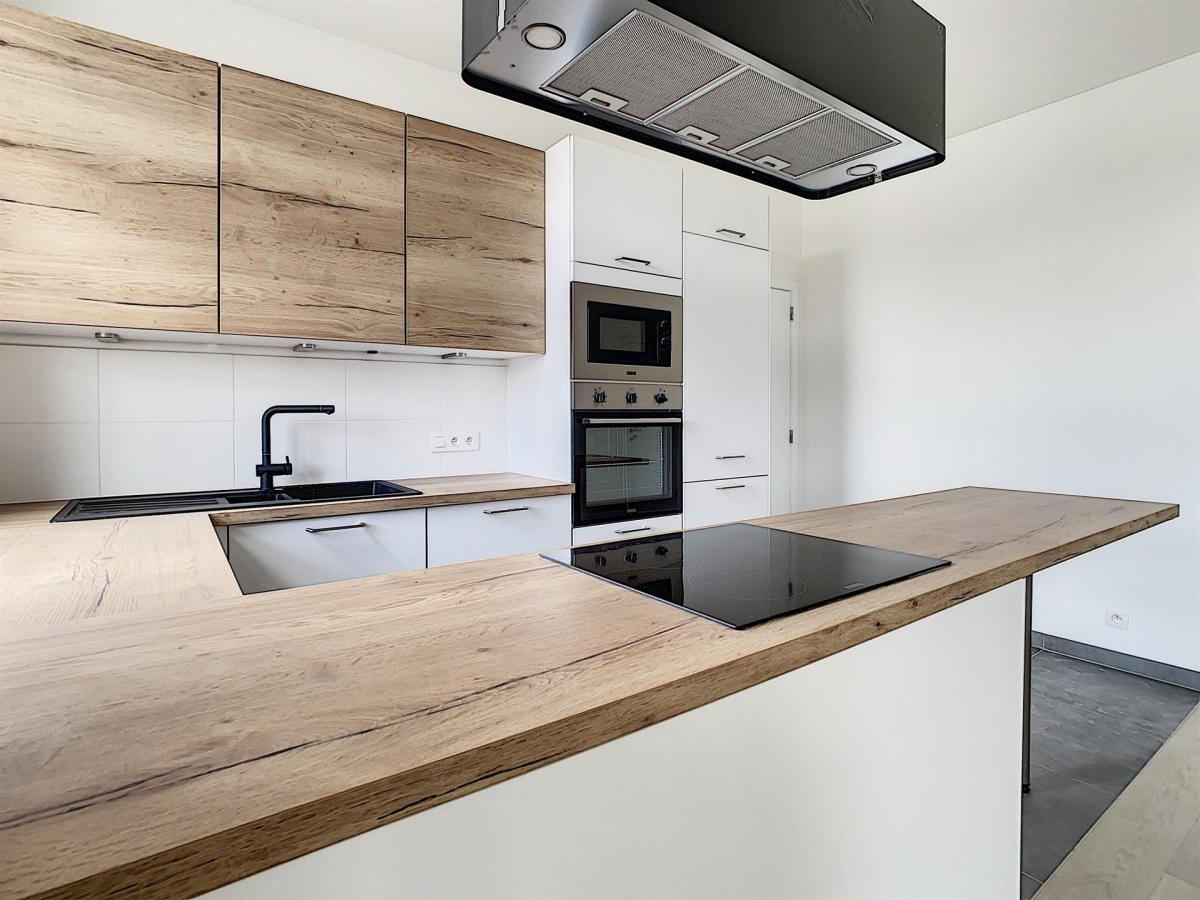 Boondael : Superbe appartement remis à neuf + terrasse
