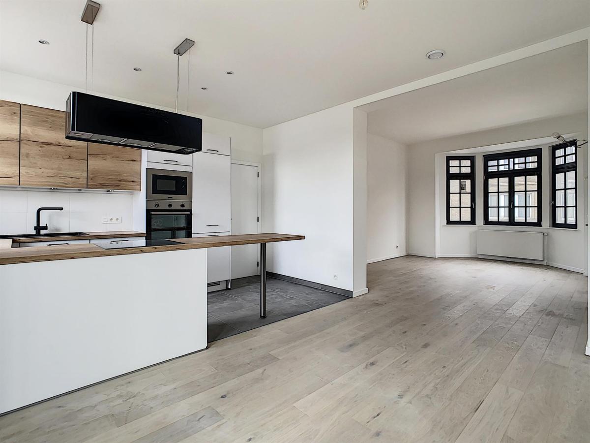 Boondael : Superbe appartement remis à neuf + terrasse