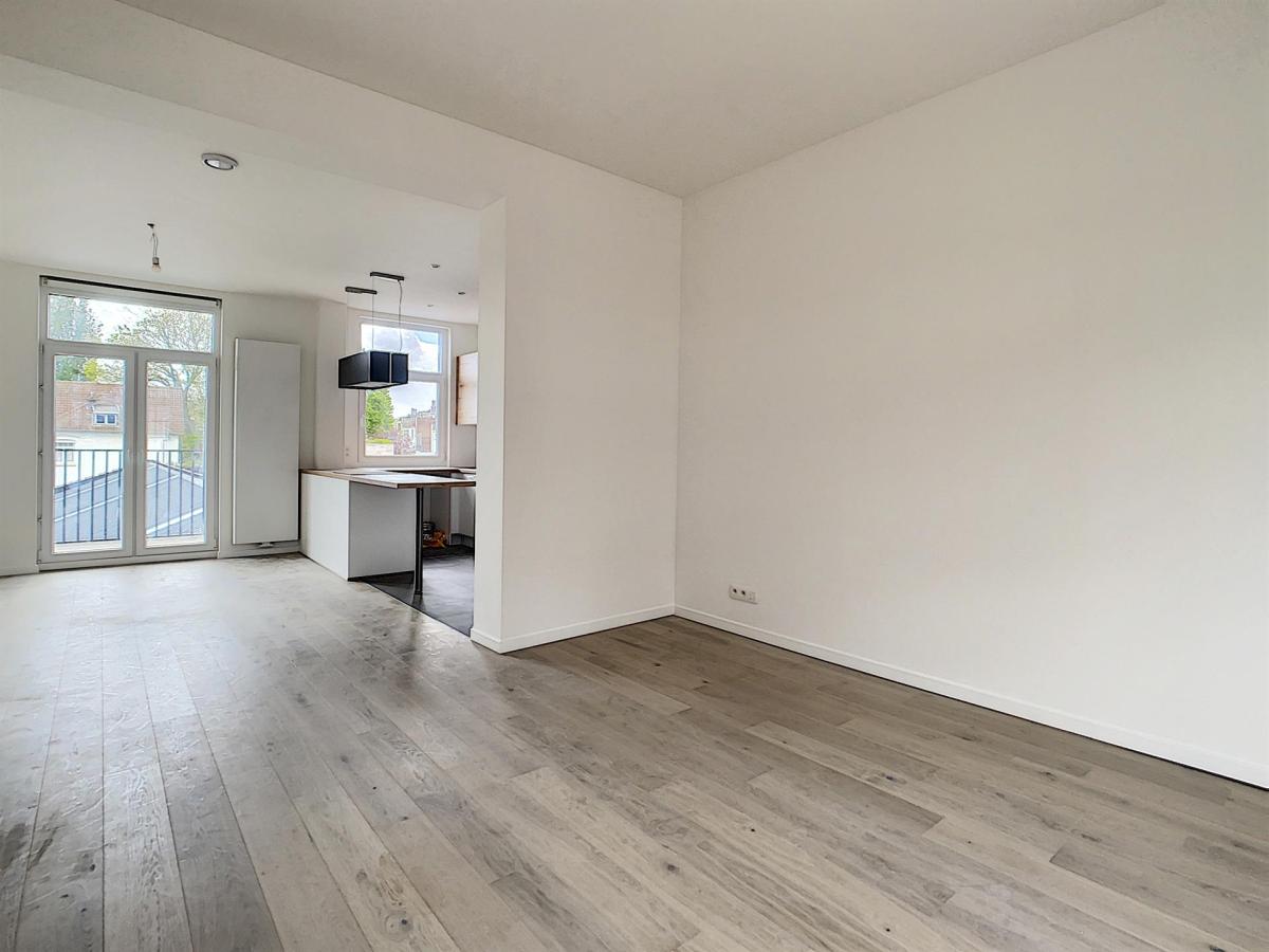 Boondael : Superbe appartement remis à neuf + terrasse