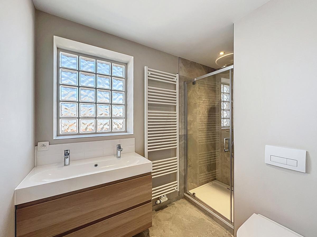 Cinquantenaire : Superbe penthouse + vue panoramique