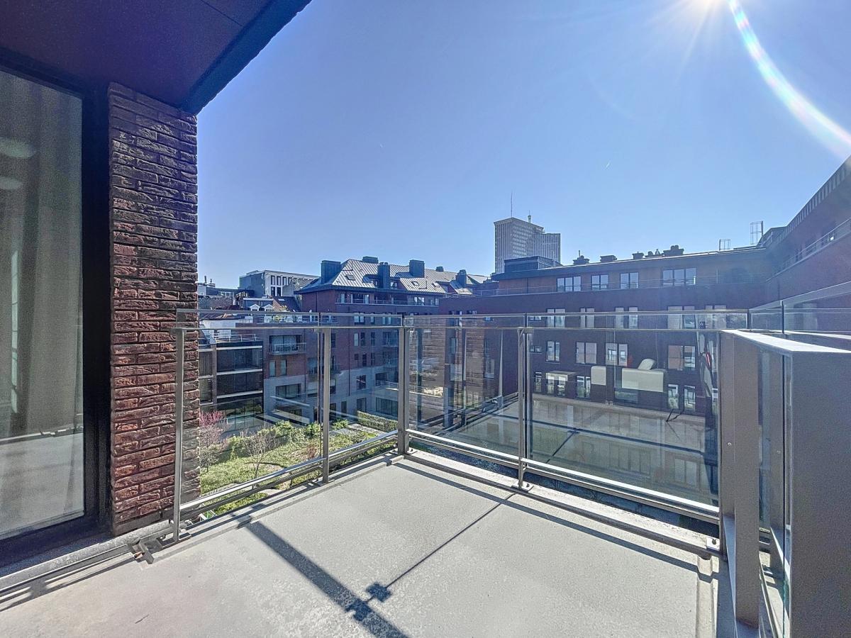 Petit Sablon : Charmant appartement meublé de 2 CH. + balcon